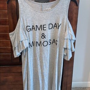 Women’s cut off shoulder shirt